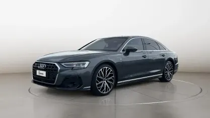 Usata Audi A8 286 CV (210 kW) 2023 Grigio Berlina