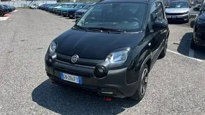 Usata Fiat Panda Cross Cross 69 CV (50 kW) 2023 Nero Utilitaria