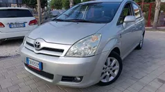 Usata 2004 Toyota Corolla Verso Monovolume | 2950 € (Buon prezzo)