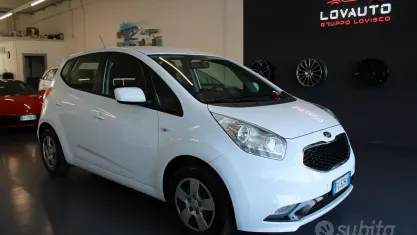 Usata Kia Venga Active 90 CV (66 kW) 2017 Bianco Utilitaria