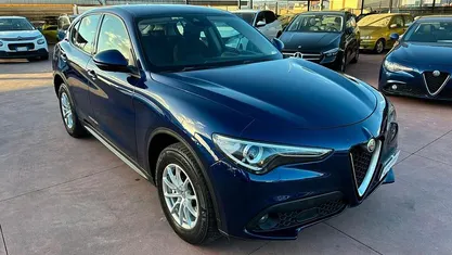 Usata Alfa Romeo Stelvio Business 210 CV (154 kW) 2018 Blu SUV