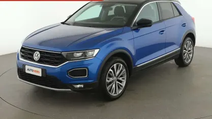 Usata VW T-Roc Advance 116 CV (85 kW) 2019 Blu SUV