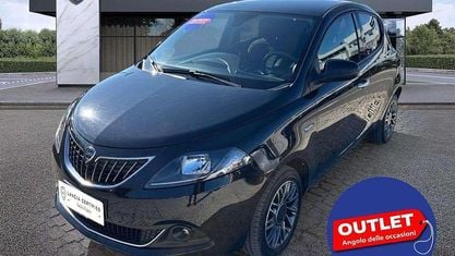 Gebraucht Lancia Ypsilon Gold 69 PS (50 kW) 2023 Schwarz Kleinwagen