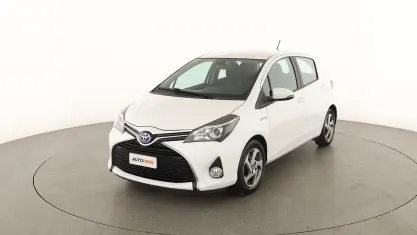 Usata Toyota Yaris Active 101 CV (74 kW) 2017 Bianco