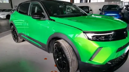 Usata Opel Mokka 131 CV (96 kW) 2024 Verde SUV