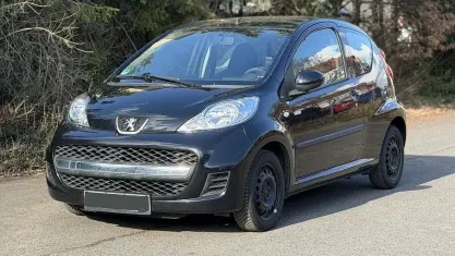 Usata Peugeot 107 68 CV (50 kW) 2010 Nero Utilitaria