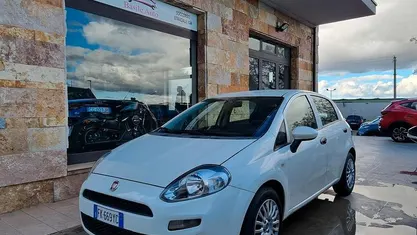 Usata Fiat Punto Street 95 CV (69 kW) 2017 Utilitaria