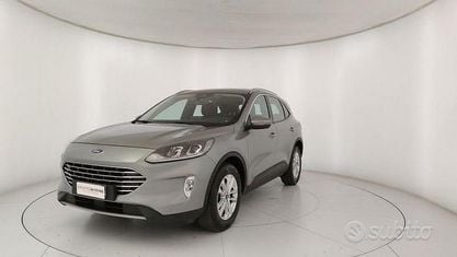 Usado Ford Kuga Business Edition 120 CV (88 kW) 2021 Gris SUV