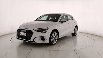 Bianco Usata 2022 Audi A3 Sportback e-tron Advanced Due volumi | 29.900 € (Buon prezzo)