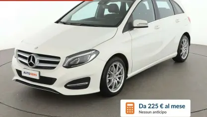 Usata Mercedes B200 AMG 136 CV (100 kW) 2016 Bianco Monovolume