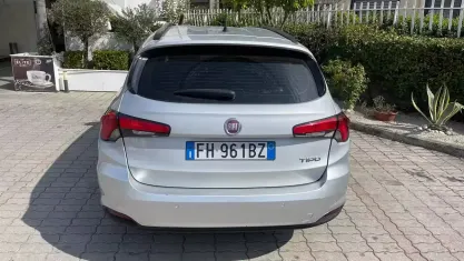 Usata Fiat Tipo 120 CV (88 kW) 2017 Grigio Station wagon