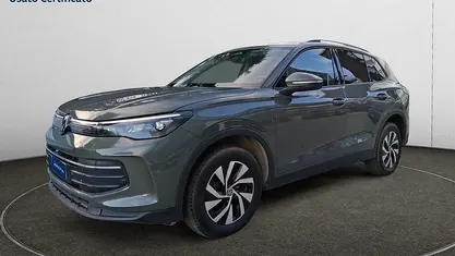 Gebraucht VW Tiguan Edition 204 PS (150 kW) 2025 Grün SUV
