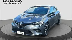 Grigio chiaro Usata 2023 Renault Clio V Intens Due volumi | 15.990 € (Buon prezzo)