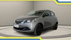 Grigio scuro / metallizzato Usata 2022 Lancia Ypsilon Silver Due volumi | 10.950 € (Ottimo prezzo)