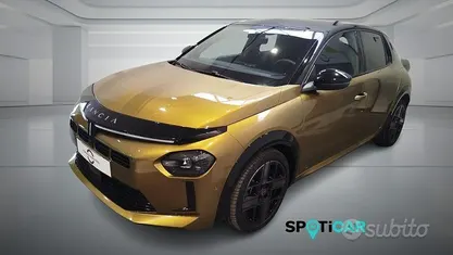 Usata Lancia Ypsilon 101 CV (74 kW) 2024 Utilitaria