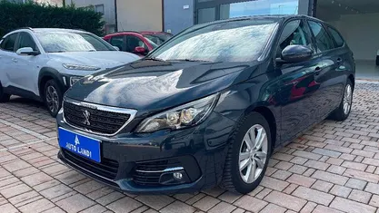 Usata Peugeot 308 SW Active 102 CV (75 kW) 2020 Blu Station wagon