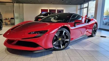 Usata Ferrari SF90 734 kW (999 CV) 2024 Coupé