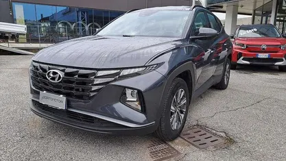 Grigio Usata 2023 Hyundai Tucson SUV | 22.500 € (Buon prezzo)