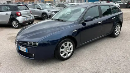 Usata Alfa Romeo 159 Distinctive 150 CV (110 kW) 2007 Bluazzurro Station wagon