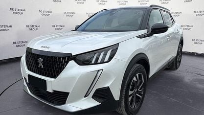 Begagnad Peugeot 2008 GT 131 HK (96 kW) 2023 Vit SUV
