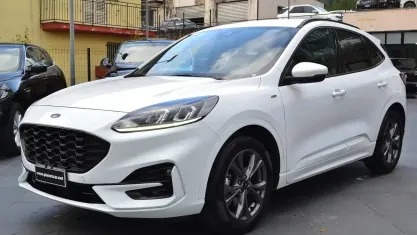 Usata Ford Kuga ST-Line 120 CV (88 kW) 2022 Bianco SUV