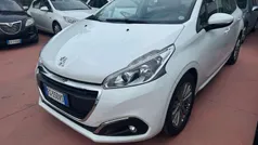Other Usata 2017 Peugeot 208 Allure Due volumi | 8490 € (Buon prezzo)
