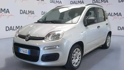 Usado Fiat Panda Pop 69 HP (50 kW) 2016 Prateado Citadino