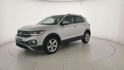 Reflex silver metallizzato Usata 2021 VW T-Cross Advance SUV | 19.400 € (Buon prezzo)