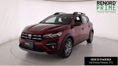 Rosso fusion Usata 2022 Dacia Sandero Comfort Due volumi | 12.900 € (Buon prezzo)