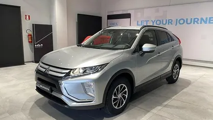Usata Mitsubishi Eclipse Cross Invite 163 CV (119 kW) 2020 Argento SUV