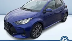 Blu metallizzato Nuova 2025 Toyota Yaris Hybrid Lounge Due volumi | 25.400 € (Buon prezzo)