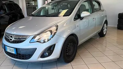 Usata Opel Corsa 86 CV (63 kW) 2015 Utilitaria
