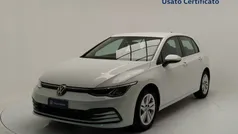 Pure white Usata 2021 VW Golf VIII Life Due volumi | 18.900 € (Buon prezzo)