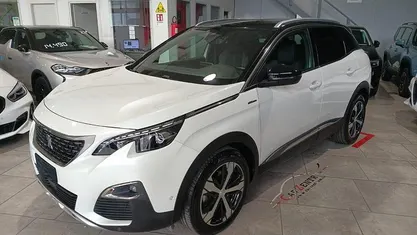 Usata Peugeot 3008 GT-line 130 CV (95 kW) 2020 Bianco SUV