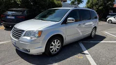 Argento Usata 2010 Chrysler Voyager Limited Monovolume | 6900 € (Buon prezzo)