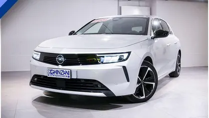 Usata Opel Astra Business Elegance 131 CV (96 kW) 2024 Grigio Utilitaria