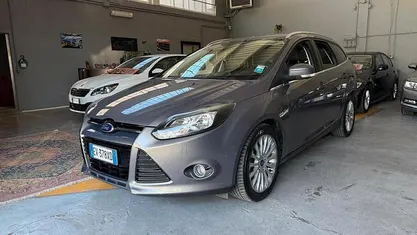 Usata Ford Focus Titanium 116 CV (85 kW) 2014 Marrone Station wagon