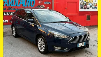 Usata Ford Focus 120 CV (88 kW) 2015 Blu Station wagon