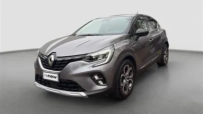 Grigio scuro Usata 2021 Renault Captur Intens SUV | 16.900 € (Buon prezzo)