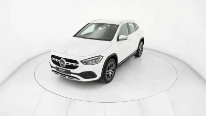 Usata Mercedes GLA200 150 CV (110 kW) 2022 Bianco SUV