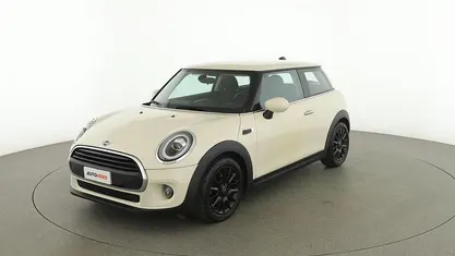Usata Mini ONE 75 CV (55 kW) 2020 Beige Utilitaria