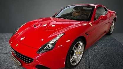 Usata Ferrari California 560 CV (411 kW) 2016 Cabrio