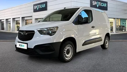 Bianco Usata 2023 Opel Combo Edition Tre volumi | 15.650 € (Ottimo prezzo)