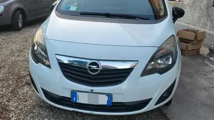Usata Opel Meriva 120 CV (88 kW) 2013 Bianco Monovolume