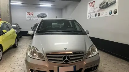 Usata Mercedes A160 Avantgarde 95 CV (69 kW) 2010 Grigio Berlina