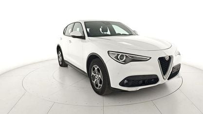 Second-hand Alfa Romeo Stelvio Business 190 CP (139 kW) 2022 Alb SUV