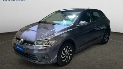 Usata VW Polo Life 80 CV (58 kW) 2024 Grigio scuro Utilitaria