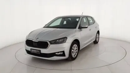 Usata Skoda Fabia Ambition 95 CV (69 kW) 2022 Argento metallizzato Utilitaria