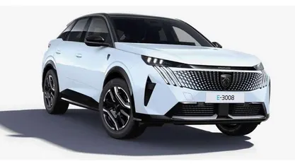 Usata Peugeot e-3008 GT 156 kW (213 CV) 2024 Bianco SUV
