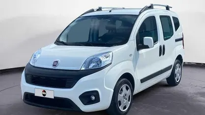 Bianco Usata 2018 Fiat Fiorino Trekking Monovolume | 8700 € (Cara)